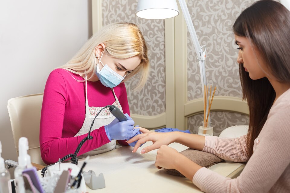 Karşıyaka Manikürcü